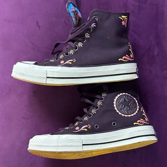 Converse Purple Sneakers with Colorful Embroidery - Picture 4 of 4
